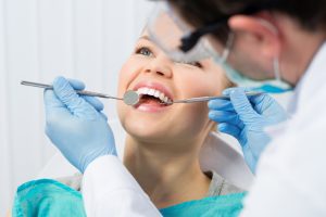 همه چیز درباره حفره خشک (درای ساکت): مدیریت درد و تسریع بهبودی 3 درمان حفره خشک